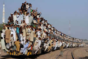 crowded-train